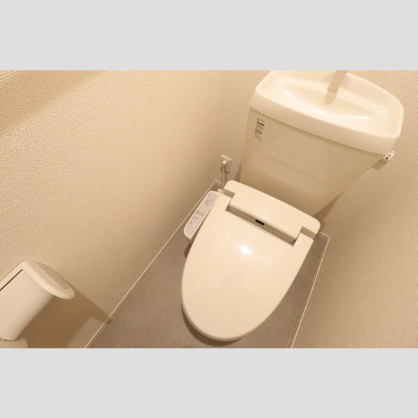 トイレ (温水洗浄暖房便座)