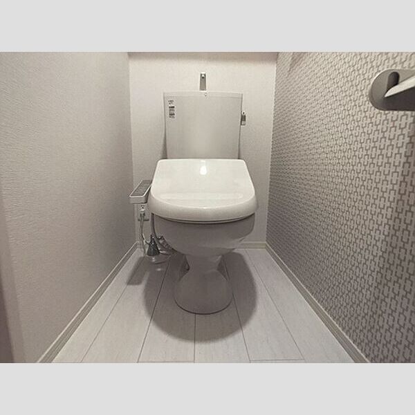 トイレ (温水洗浄暖房便座トイレ)