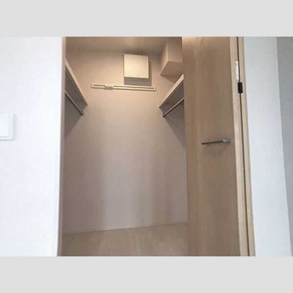 収納 (ウォークインクローゼット)