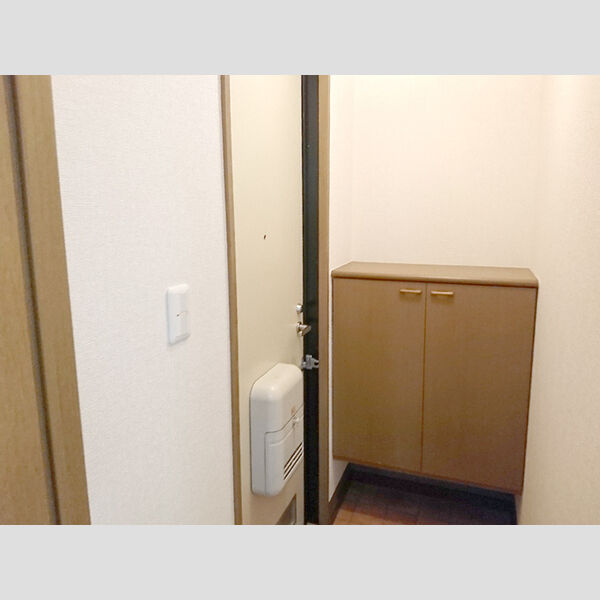 玄関 (玄関)