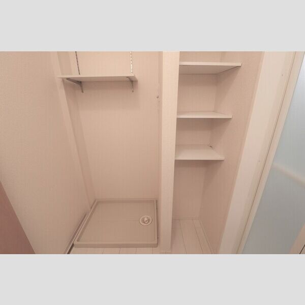 その他 (洗濯機置き場)