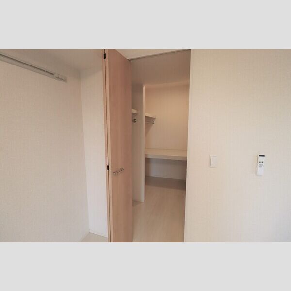 収納 (ウオークインクローゼット)