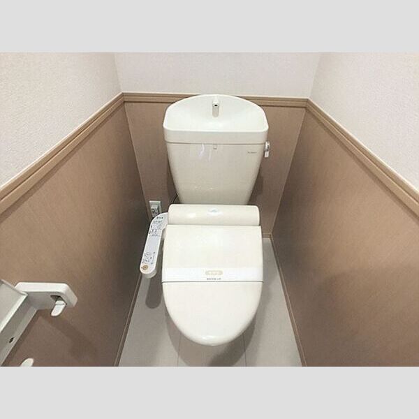 トイレ (温水洗浄暖房便座トイレ)