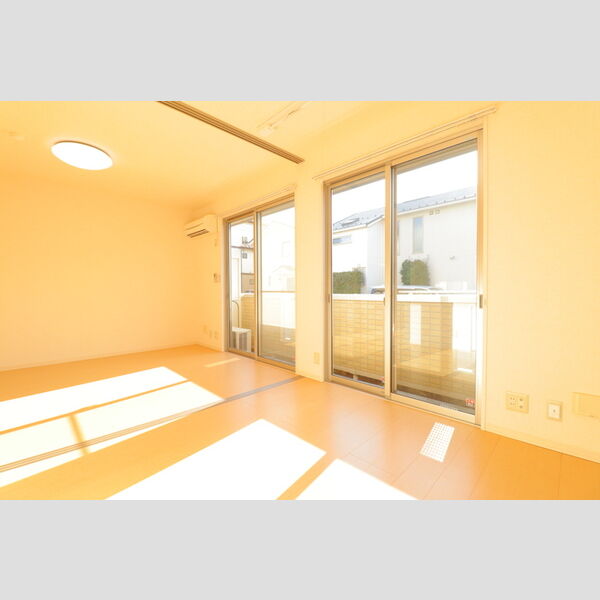 居室・リビング (洋室・リビング)