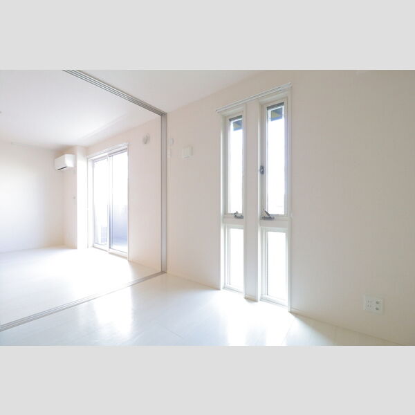 居室・リビング (洋室・リビング)