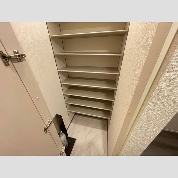 玄関 (シューズクローク)