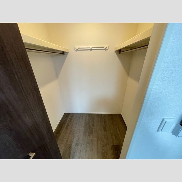 収納 (ウォークインクローゼット)