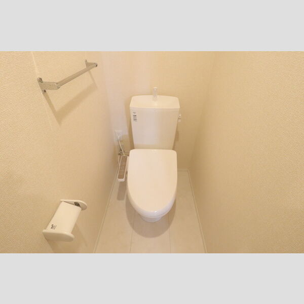 トイレ (温水洗浄暖房便座)