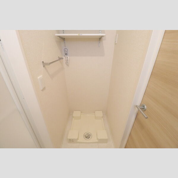 洗面所 (室内洗濯機置き場)