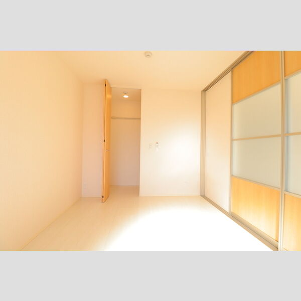 居室・リビング (洋室・クローゼット)