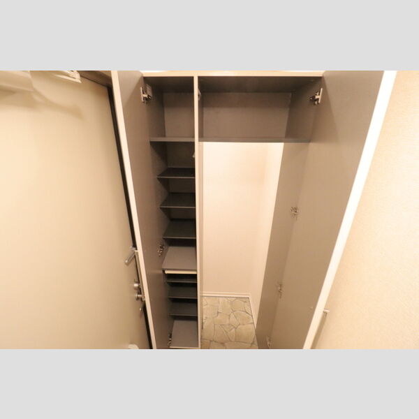 玄関 (シューズボックス)