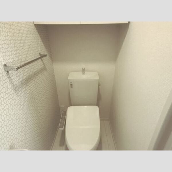 トイレ (温水洗浄暖房便座トイレ)