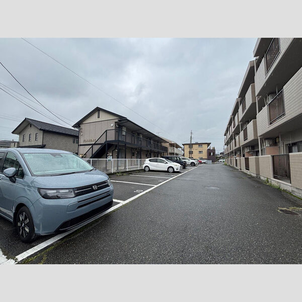 駐車場 (駐車場)