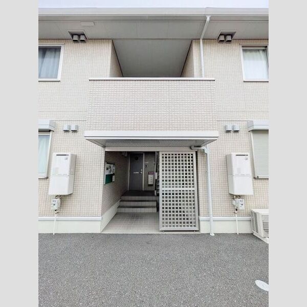 エントランス (エントランス)