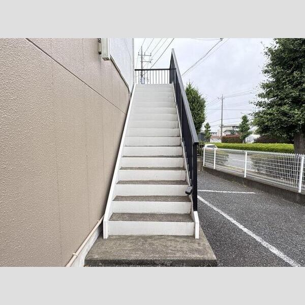 エントランス (エントランス)