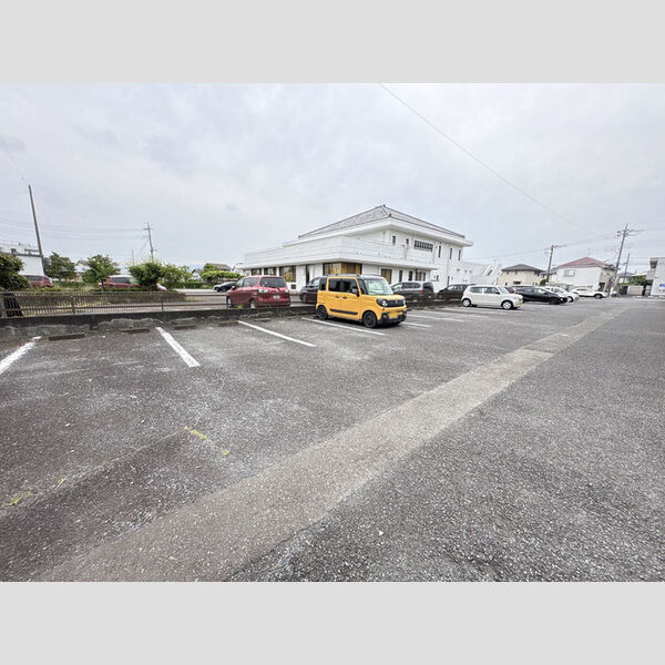 駐車場 (駐車場)