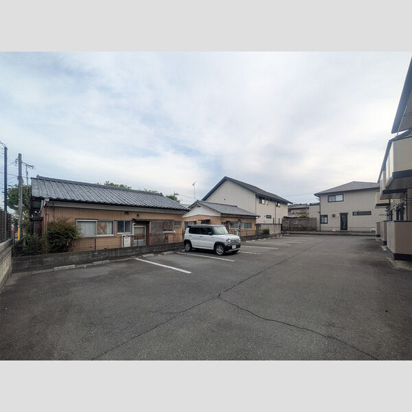 駐車場 (駐車場)