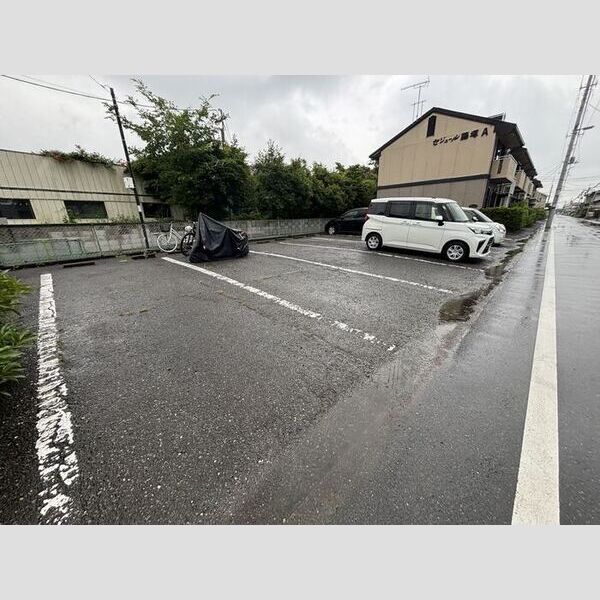 駐車場 (駐車場)