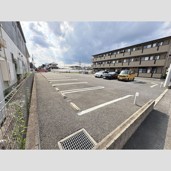駐車場 (駐車場)