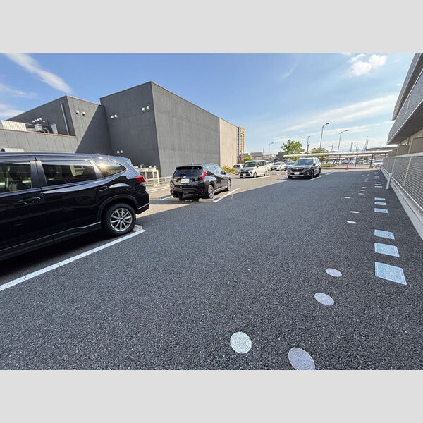 駐車場 (駐車場)