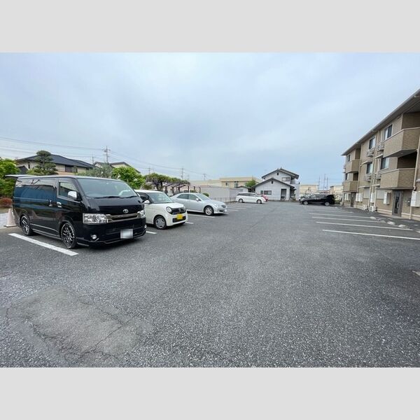 駐車場 (駐車場)
