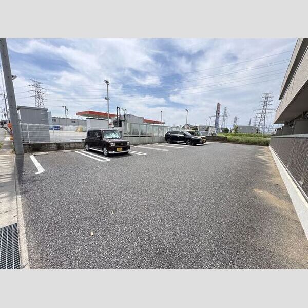 駐車場 (駐車場)