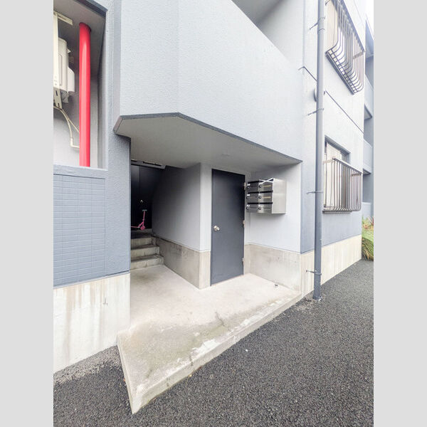 エントランス (エントランス)