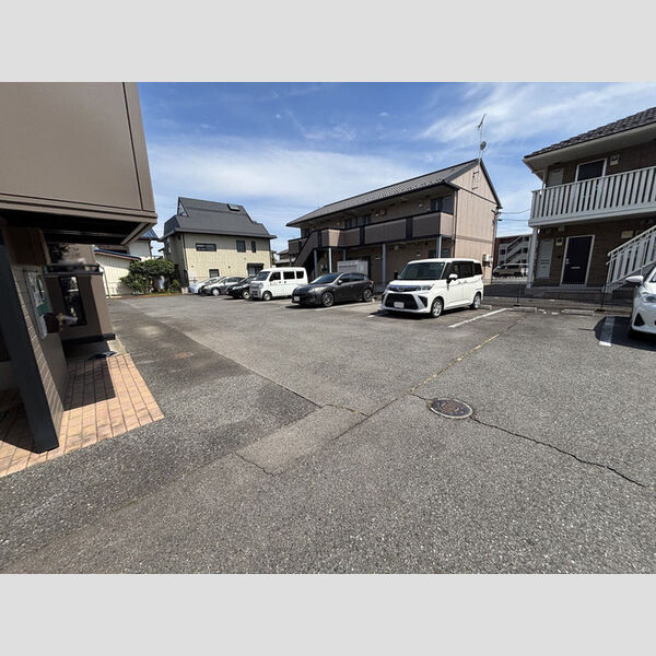 駐車場 (駐車場)