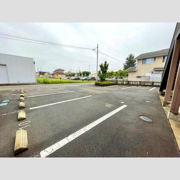 駐車場 (駐車場)