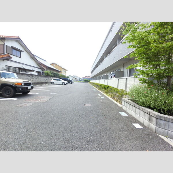 駐車場 (駐車場)