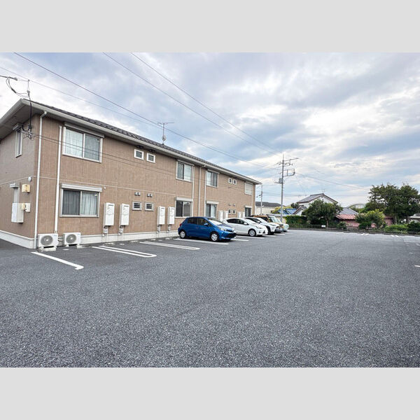 駐車場 (駐車場)