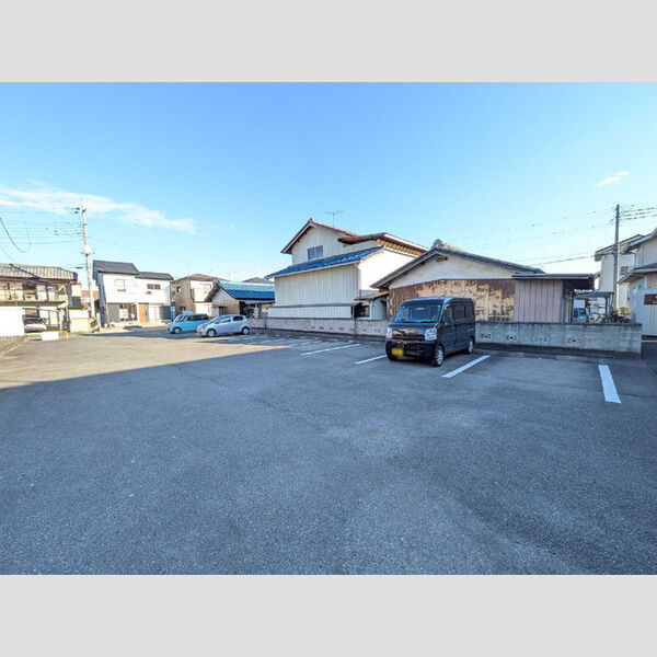 駐車場 (駐車場)