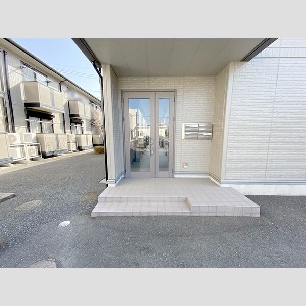 エントランス (エントランス)