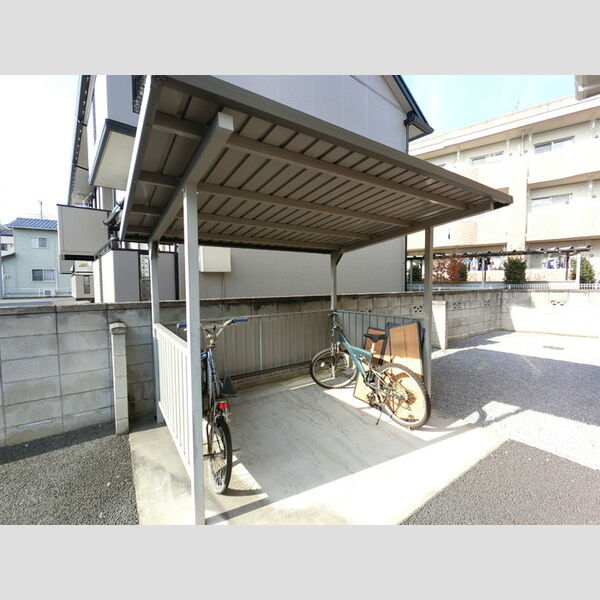 現地周辺 (駐輪場)