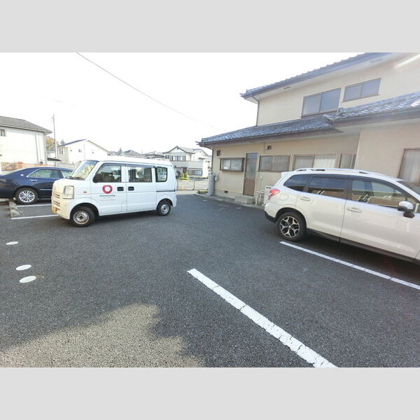 駐車場 (駐車場)