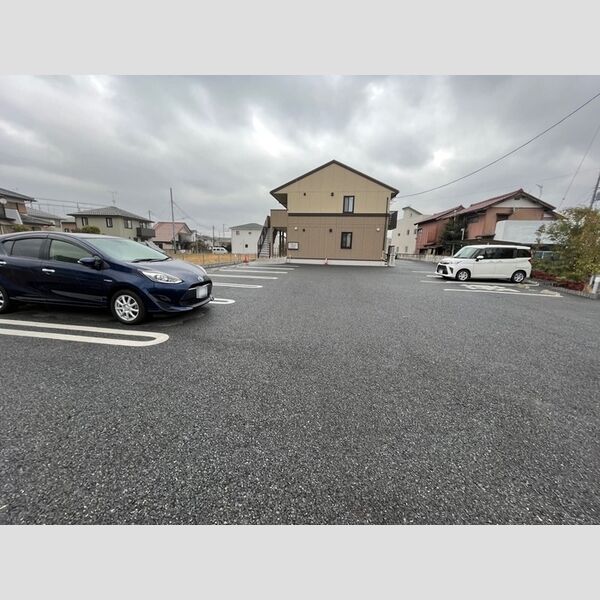 駐車場 (駐車場)