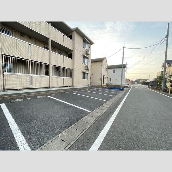 駐車場 (駐車場)