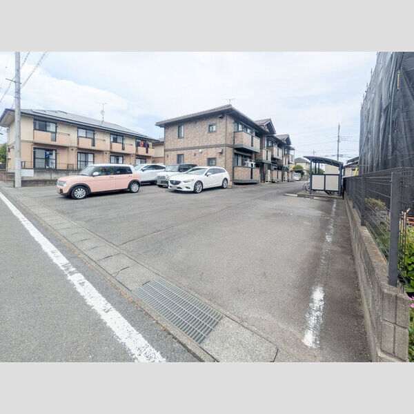 駐車場 (駐車場)