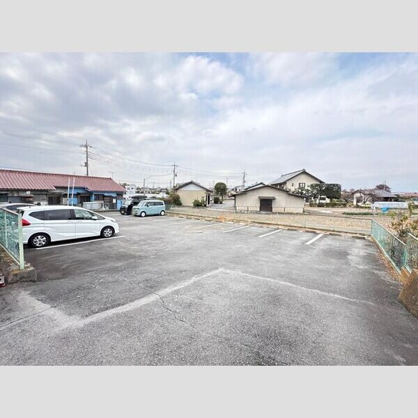 駐車場 (駐車場)