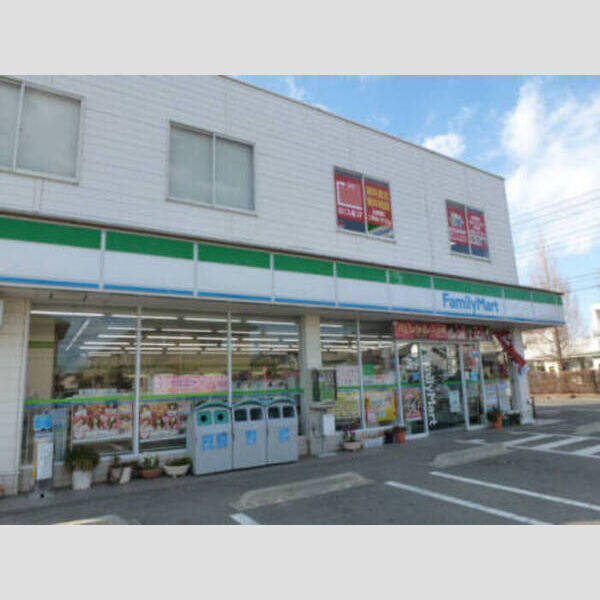 現地周辺 (ファミリーマート)
