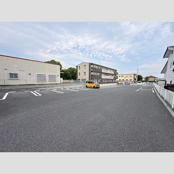 駐車場 (駐車場)