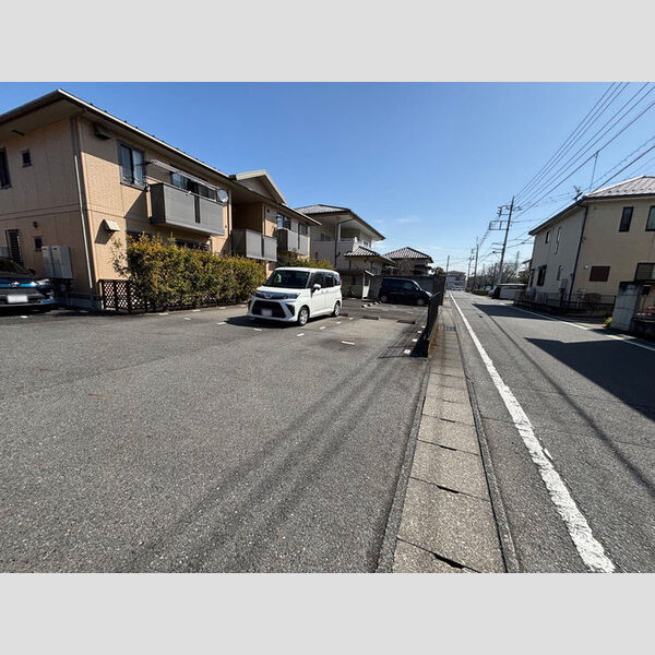 駐車場 (駐車場)