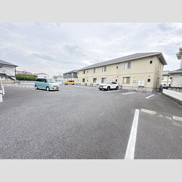 駐車場 (駐車場)