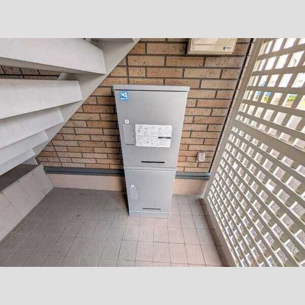 現地周辺 (宅配ボックス)