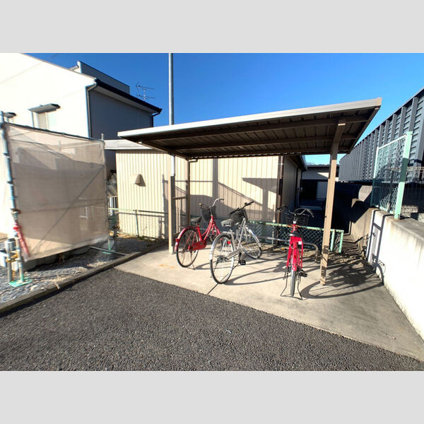 現地周辺 (駐車場)