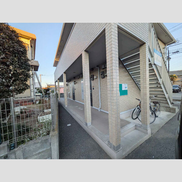 エントランス (エントランス)