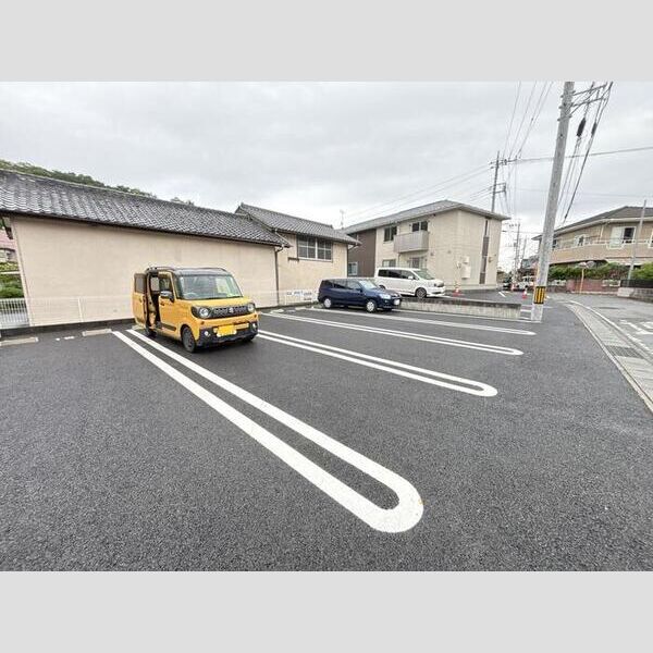 駐車場 (駐車場)