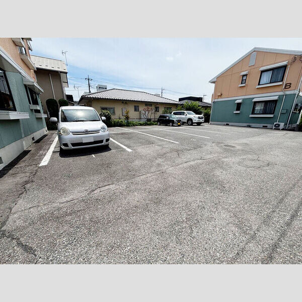 駐車場 (駐車場)