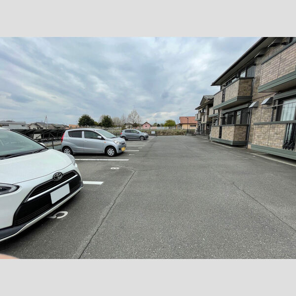 駐車場 (駐車場)