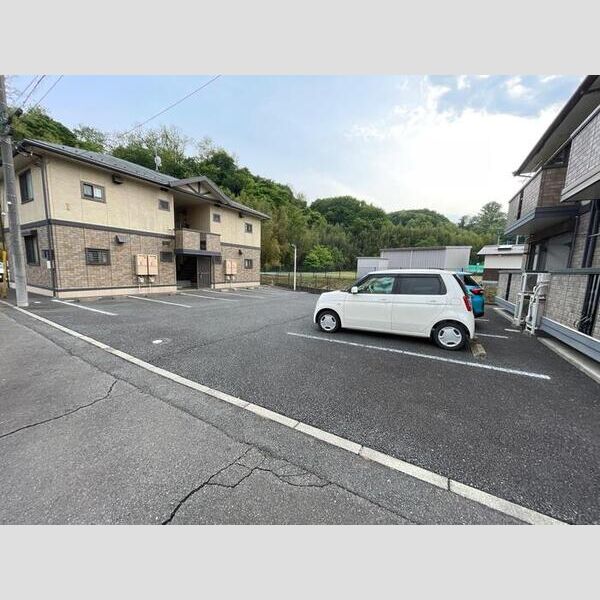 駐車場 (駐車場)